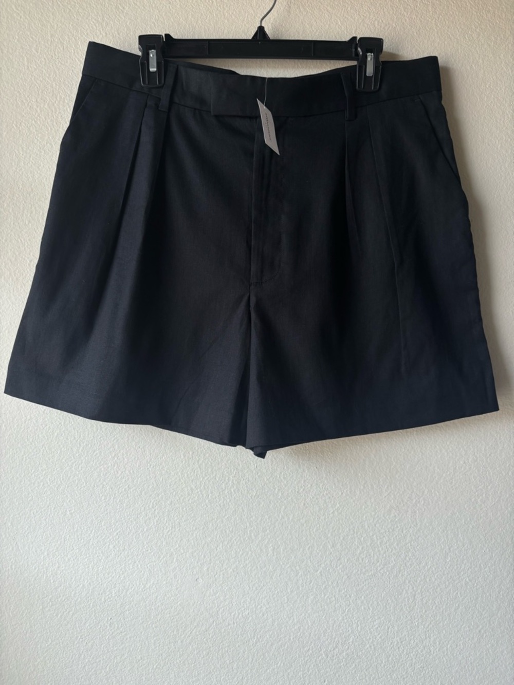 NWT Banana Republic Linen Blend Black Pleated Dress Shorts